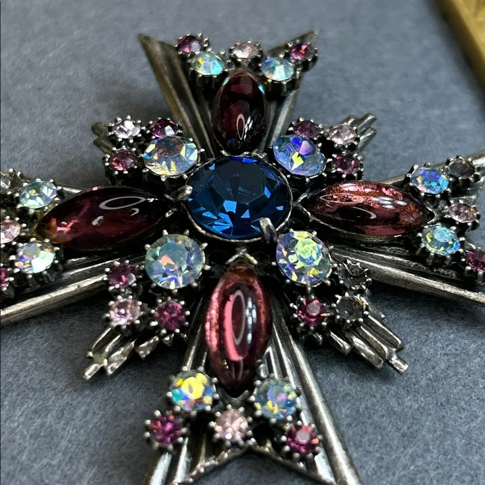 Vintage Florenza Maltese Cross pendant brooch missing rhinestones